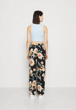 Even&Odd Débardeur - Light Blue 8 Even&Odd Débardeur - Light Blue -Magasin De Vêtements De Mode Even&Odd 8a5553c7a6e446559b5bcb6a42797740 scaled