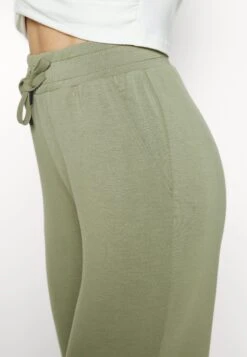 Pantalon De Survêtement - Khaki -Magasin De Vêtements De Mode Even&Odd 8be1d5bbe8d64cea84ed4297465d1f1e scaled