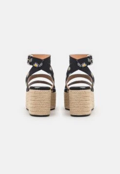 Even&Odd Sandales À Plateforme - Black -Magasin De Vêtements De Mode Even&Odd 90923dcb56a6416db113362f2dfbf9c1 scaled