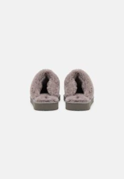 Even&Odd Chaussons - Grey -Magasin De Vêtements De Mode Even&Odd 92b75619436c4954ac6e0518389e41ac scaled
