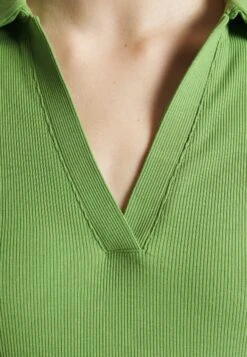 Even&Odd Polo - Green -Magasin De Vêtements De Mode Even&Odd 92c800c35bca4e448b888626fb92a4bb scaled