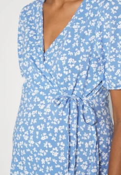 Robe En Jersey - Blue/White -Magasin De Vêtements De Mode Even&Odd 94722e36b9e749b6be7375d82ee026f6 scaled