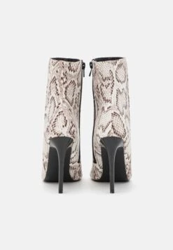 Even&Odd Bottines À Talons Hauts - Coloured -Magasin De Vêtements De Mode Even&Odd 966ef552863c45c0a24b4a3be80f6eb7 scaled