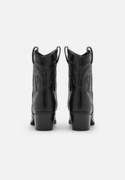 Even&Odd Santiags - Black 9 Even&Odd Santiags - Black -Magasin De Vêtements De Mode Even&Odd 96771f19d996457bafa9eb18634d88cf scaled