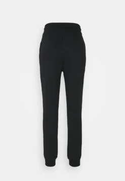 Even&Odd Off Shoulder&Jogger Set - Sweatshirt - Black -Magasin De Vêtements De Mode Even&Odd 9690be5c9ea047b7a237eda1583a757d scaled