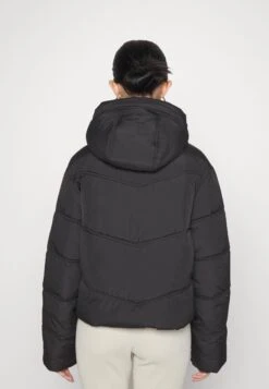 Even&Odd Veste D'Hiver - Black 7 Even&Odd Veste D'Hiver - Black -Magasin De Vêtements De Mode Even&Odd 9fd21571ca8d4841b651604869eb426e scaled