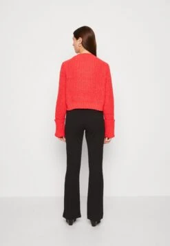 Even&Odd Pullover - Red -Magasin De Vêtements De Mode Even&Odd a3b6326e2bb147d69b65130eb8565aeb scaled