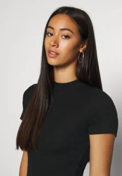 Even&Odd Robe De Jour - Black -Magasin De Vêtements De Mode Even&Odd a3d26adfee6148769df218a8a776ba01 scaled