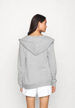Even&Odd Sweat Zippé - Mottled Light Grey -Magasin De Vêtements De Mode Even&Odd a5f71e354e1a4703873d80d6eba6a086 scaled