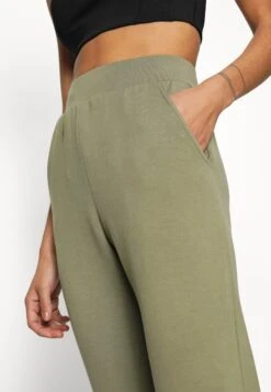 Pantalon De Survêtement - Khaki -Magasin De Vêtements De Mode Even&Odd a7d73793c2a64ce790f7274e6f054e04 scaled
