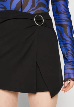 Even&Odd Short - Black -Magasin De Vêtements De Mode Even&Odd b1d37156379f4cd48e4f5116e8d1ef1c scaled