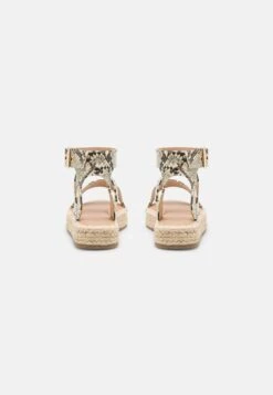 Sandales À Plateforme - Beige 9 Sandales À Plateforme - Beige -Magasin De Vêtements De Mode Even&Odd b27f296cd8b74c7183717fb3ba29a88c scaled