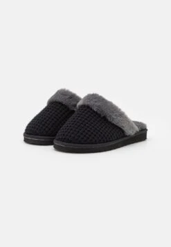 Even&Odd Chaussons - Black -Magasin De Vêtements De Mode Even&Odd bf237e25ebd04fe8870edd9d76d32051 scaled