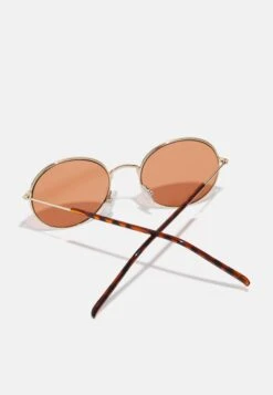 Even&Odd Lunettes De Soleil - Pink -Magasin De Vêtements De Mode Even&Odd c8a7b256abad4d96a2a02f0e93e78a4f scaled