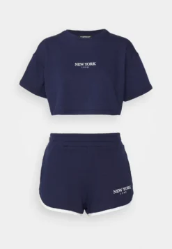 Even&Odd Survêtement - Dark Blue/White -Magasin De Vêtements De Mode Even&Odd ce290351377a4ebdba3d532d69cbbd0f scaled