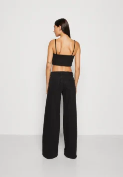 Even&Odd Débardeur - Black -Magasin De Vêtements De Mode Even&Odd d021e2bd90e0433c973d28bbf03e20eb scaled