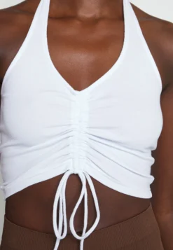 Even&Odd Débardeur - White -Magasin De Vêtements De Mode Even&Odd d17d69f349c6404cb5a43afb6696bf1a scaled