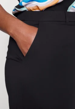 Tailored Wide Trouser - Pantalon Classique - Black -Magasin De Vêtements De Mode Even&Odd d3b9b3d5bc574e228c0534f994f100c4 scaled