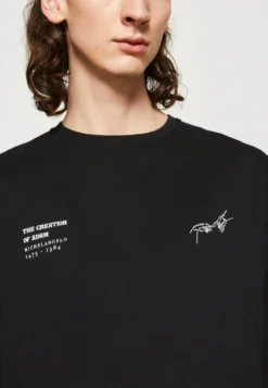 Even&Odd Unisex - T-Shirt Imprimé - Black 13 Even&Odd Unisex - T-Shirt Imprimé - Black -Magasin De Vêtements De Mode Even&Odd d80cf518d04c4ab5a1610c772cee926c scaled