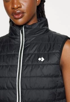 Veste Sans Manches - Black -Magasin De Vêtements De Mode Even&Odd d922bcad47744d2193b5524cad23578c scaled