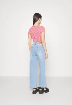 2 Pack - T-Shirt Basique - Red/White/Dark Blue -Magasin De Vêtements De Mode Even&Odd df85a81d22654fd9957eb412adf9a216 scaled