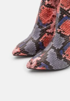 Even&Odd Bottes À Talons Hauts - Red -Magasin De Vêtements De Mode Even&Odd e2b399afa2a14f289d33f839df5ffcf2 scaled