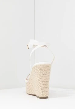 Even&Odd Sandales À Talons Hauts - White -Magasin De Vêtements De Mode Even&Odd e45b6d16881341f794c73c61f5ecc8bd scaled