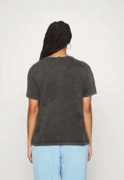 T-Shirt Imprimé - Black -Magasin De Vêtements De Mode Even&Odd e6baf76044934dbdb7c3f176e6a89bb1 scaled