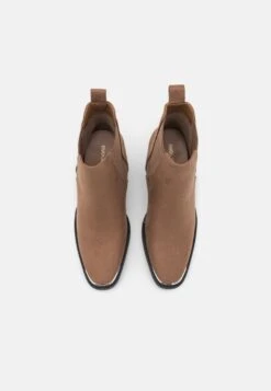 Even&Odd Santiags - Taupe -Magasin De Vêtements De Mode Even&Odd e70e5cd365d74cd5a5db66aedef030ed scaled