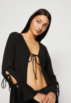 Even&Odd Veste Légère - Black 9 Even&Odd Veste Légère - Black -Magasin De Vêtements De Mode Even&Odd e80d64ab49f848dfa8f5d81f74d3609a scaled