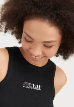 Even&Odd Débardeur - Black -Magasin De Vêtements De Mode Even&Odd e83ac1f34af1472e9caa142c7571b5af scaled