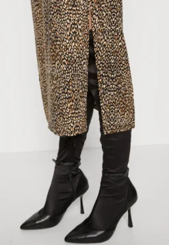 Even&Odd Jupe Crayon - Black/Brown -Magasin De Vêtements De Mode Even&Odd f2a37453876143b5b3fc1957c7065466 scaled