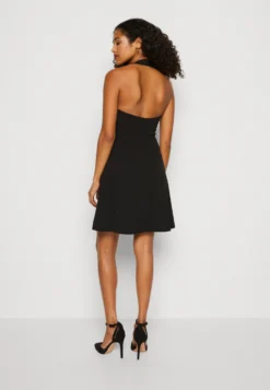 Even&Odd Robe De Soirée - Black 8 Even&Odd Robe De Soirée - Black -Magasin De Vêtements De Mode Even&Odd f32547ef963c4c0c9a2dd57f3ad446b7 scaled