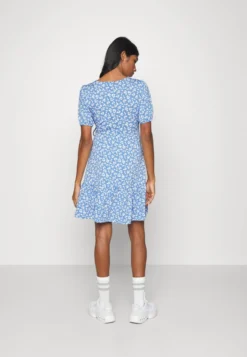 Robe En Jersey - Blue/White -Magasin De Vêtements De Mode Even&Odd f4eef50cf15d43fc82021e17acd31f6d scaled