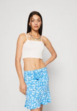 Even&Odd Mini Skirt With Volant - Jupe Trapèze - Light Blue/White -Magasin De Vêtements De Mode Even&Odd f70d50e2834245a6a04790cfd8c0c744 scaled