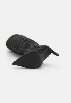 Even&Odd Bottes - Black -Magasin De Vêtements De Mode Even&Odd f8ca9af5f55b41d6b731aa6cd46d4a52 scaled