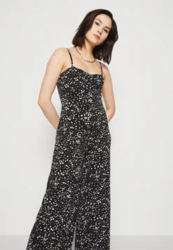 Even&Odd Combinaison - Black/White 9 Even&Odd Combinaison - Black/White -Magasin De Vêtements De Mode Even&Odd f9d96be151e94c018263e94981ca7b7d scaled